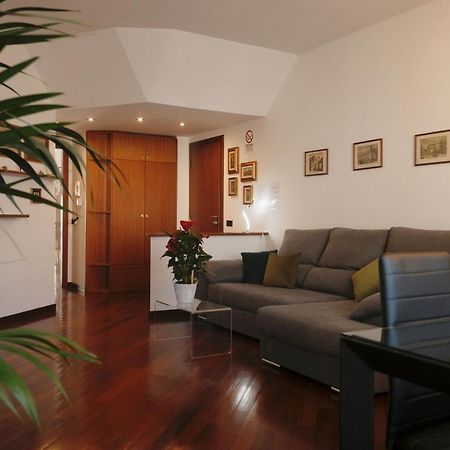 Emeraldway - Bellissimo Appartamento In Zona Sempione-Tre Torri Milan Bagian luar foto