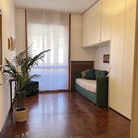 Emeraldway - Bellissimo Appartamento In Zona Sempione-Tre Torri Milan Bagian luar foto