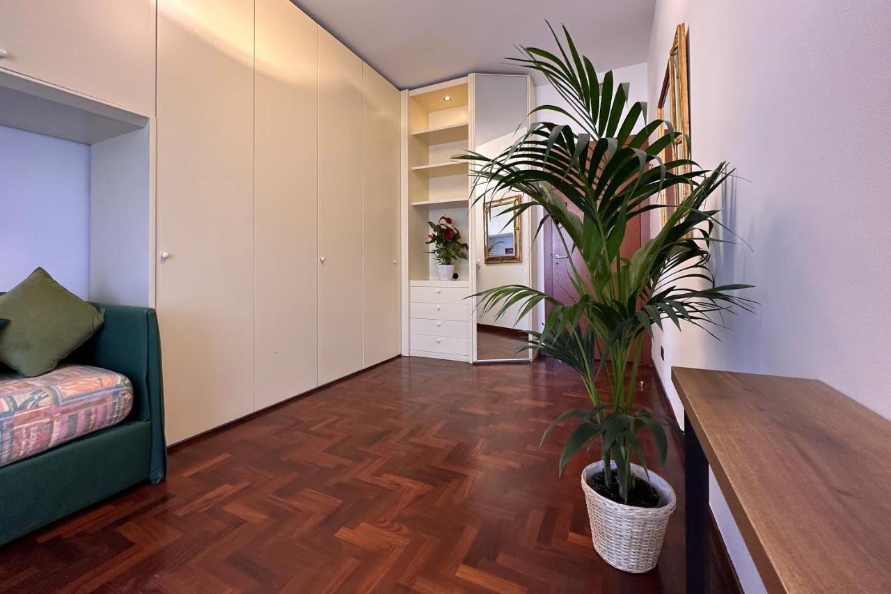 Emeraldway - Bellissimo Appartamento In Zona Sempione-Tre Torri Milan Bagian luar foto